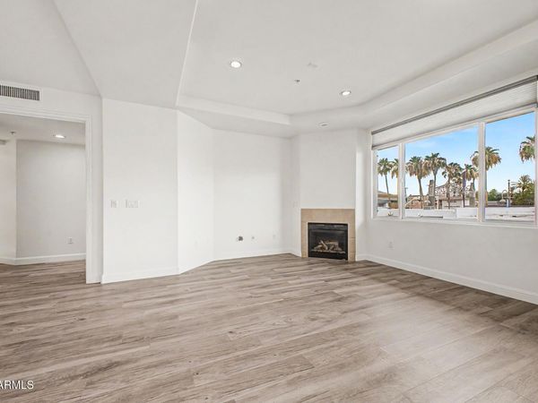 3801 N GOLDWATER Boulevard, Unit 204, Scottsdale, AZ 85251