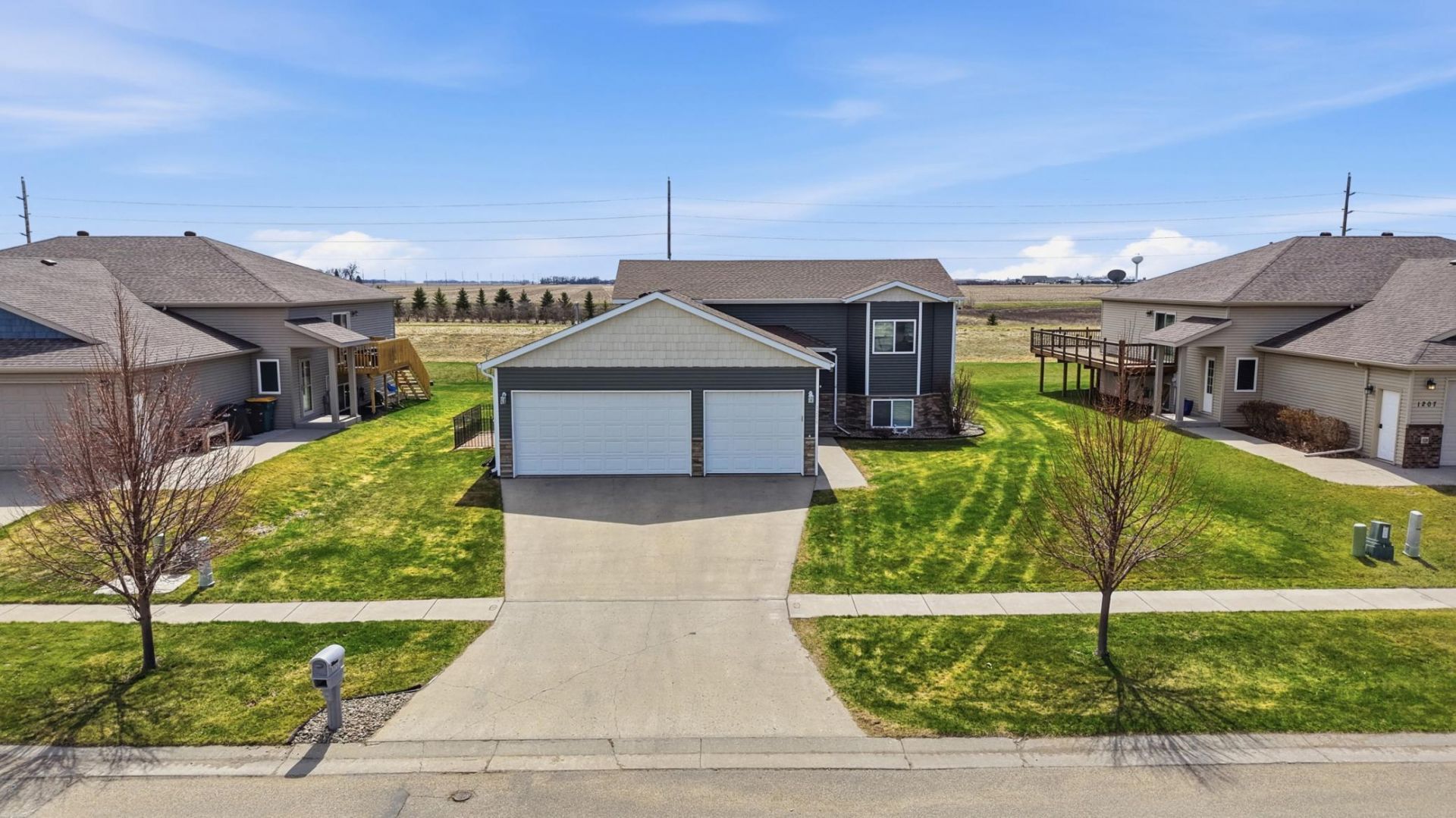 1209 Morningside Drive  primary photo