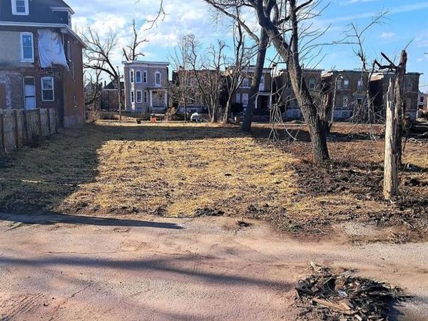 5179 Kensington Avenue, St Louis, MO 63108