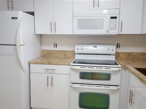 19701 SW 114th Ave , Unit 266, Miami, FL 33157