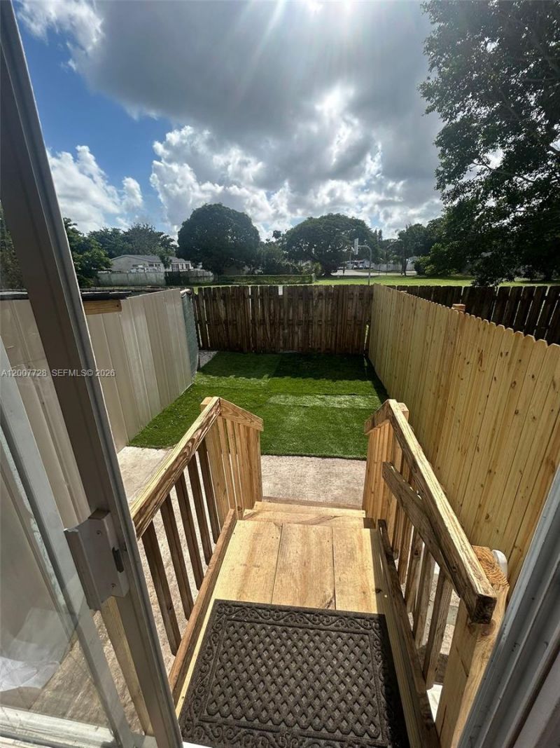 10467 S 228th Ln , Unit B, Boca Raton, FL 33428 Photo