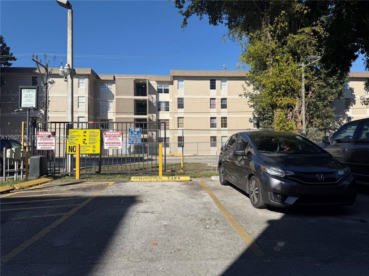 1850 W 56th St, Unit 2404, Hialeah, FL 33012 Photo