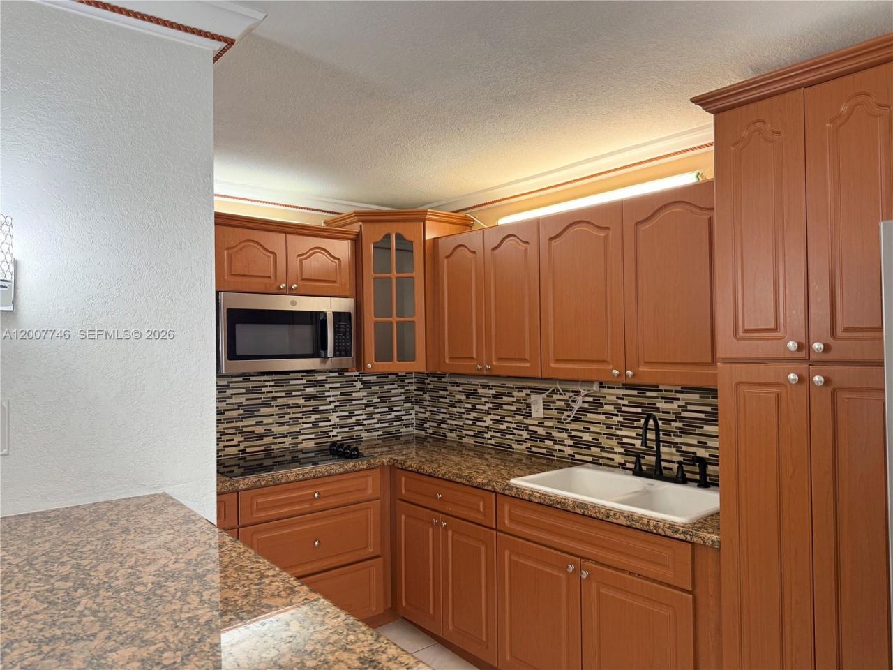 1850 W 56th St, Unit 2404, Hialeah, FL 33012 Photo