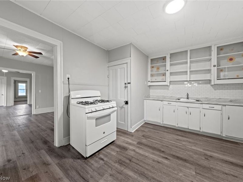 1310 Buhrer Avenue, Cleveland, OH 44109 Photo 13