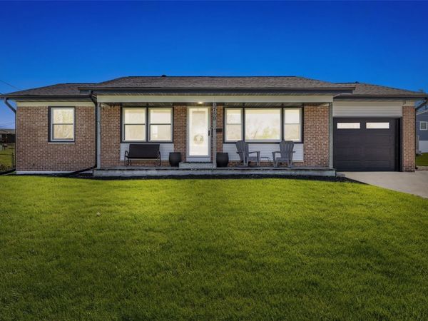 5759 1st SW, Cedar Rapids, IA 52405