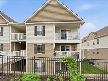 5610 NE 80th Terrace, Unit 2C, Kansas City, MO 64119