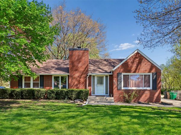 603 1st Street E, Altoona, IA 50009