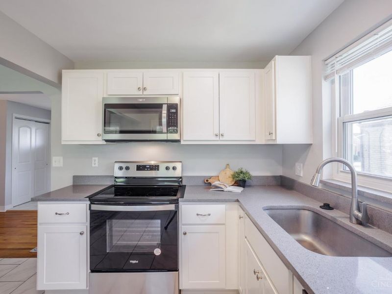 3611 Neiheisel Avenue, Green Township, OH 45238 Photo 9