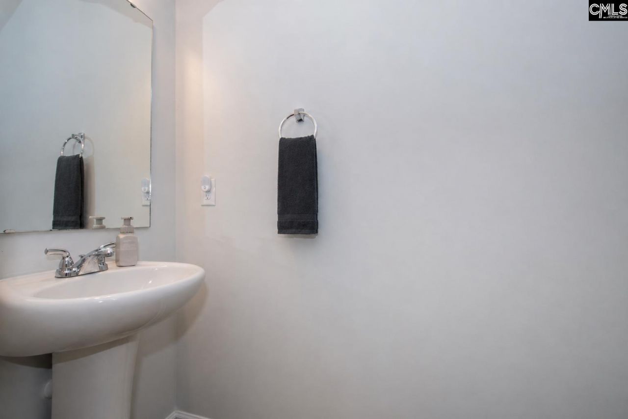 489 Kippen Lane Photo 13