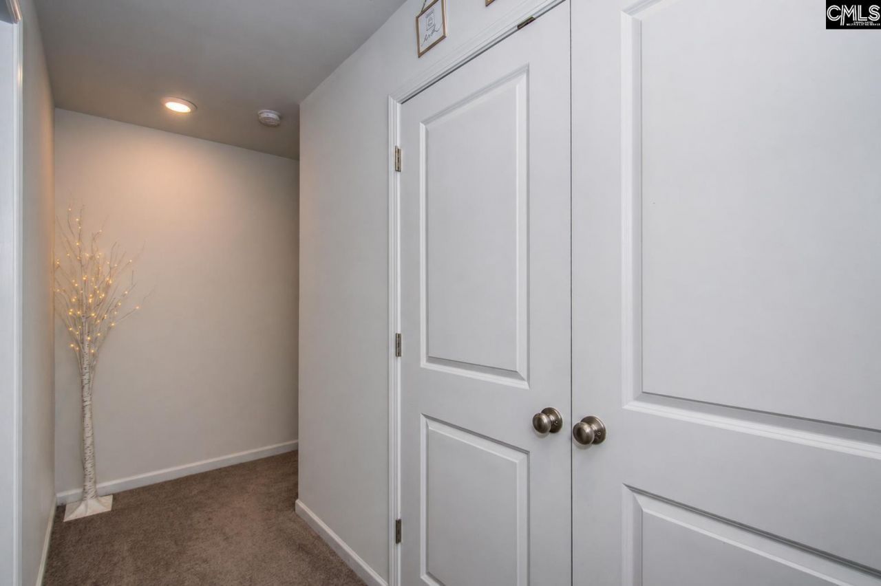 489 Kippen Lane Photo 14