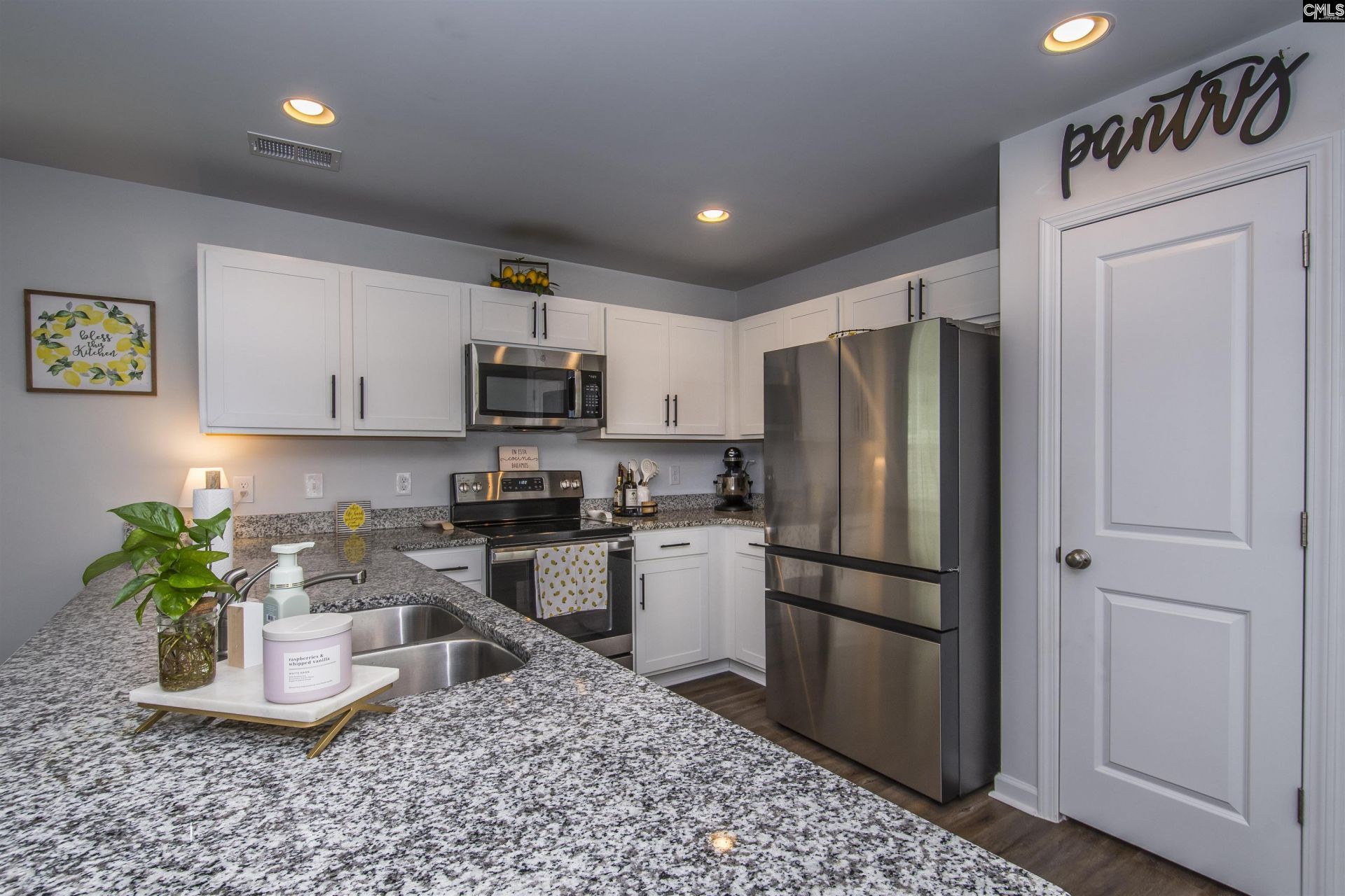 489 Kippen Lane Photo 6