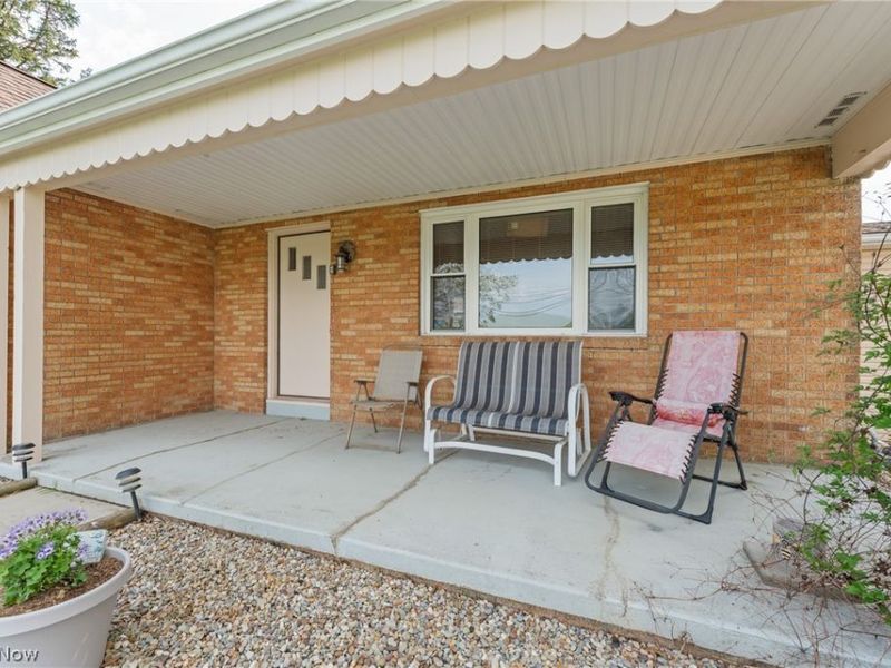 4817 Shepler Church Avenue SW, Navarre, OH 44662 Photo 4