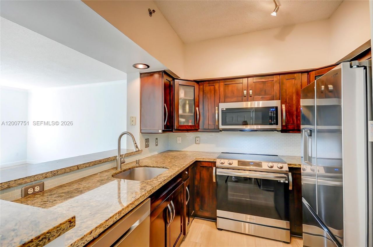 3105 NE 184th St, Unit 7201, Aventura, FL 33160 Photo