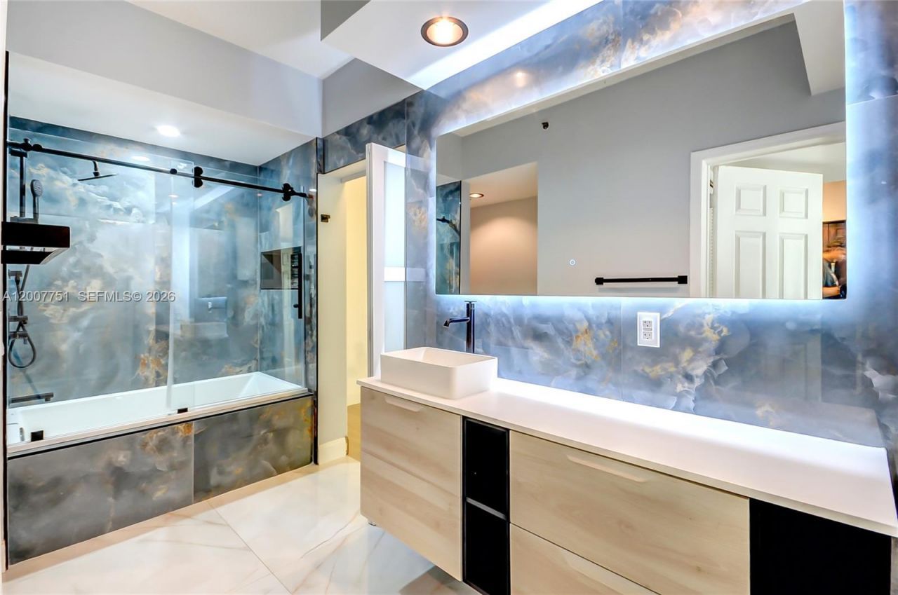 3105 NE 184th St, Unit 7201, Aventura, FL 33160 Photo