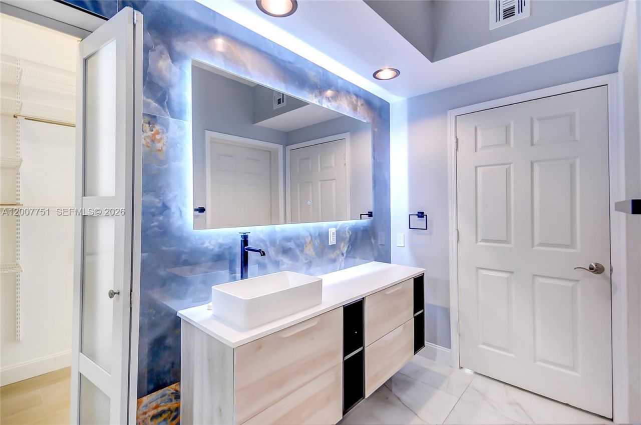 3105 NE 184th St, Unit 7201, Aventura, FL 33160 Photo