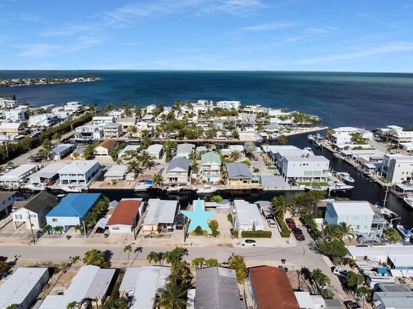14 Pelican Road, KEY LARGO, FL 33037