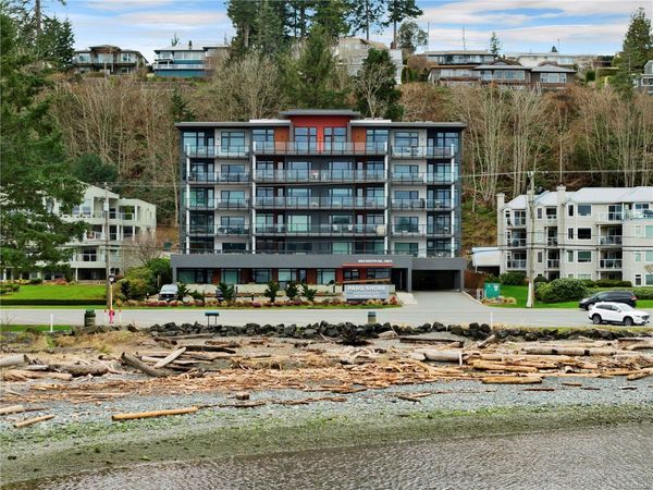 684 Island Hwy S, Unit 204, Campbell River, BC V9W 1A6