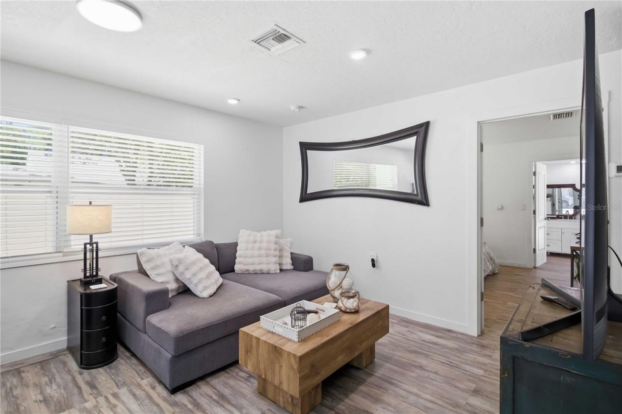 2565 Browning Street , Sarasota, FL 34237 Photo