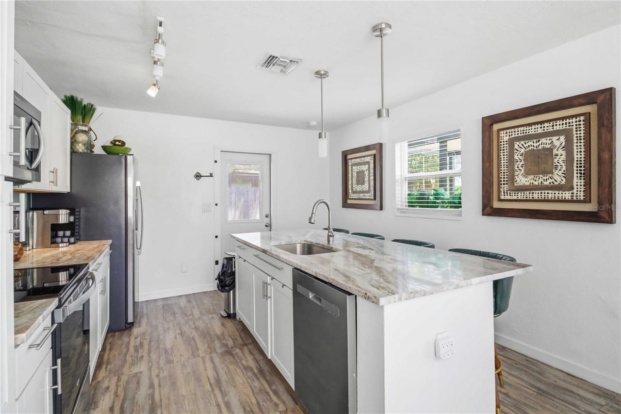 2565 Browning Street , Sarasota, FL 34237 Photo