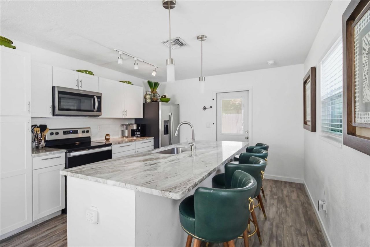 2565 Browning Street , Sarasota, FL 34237 Photo