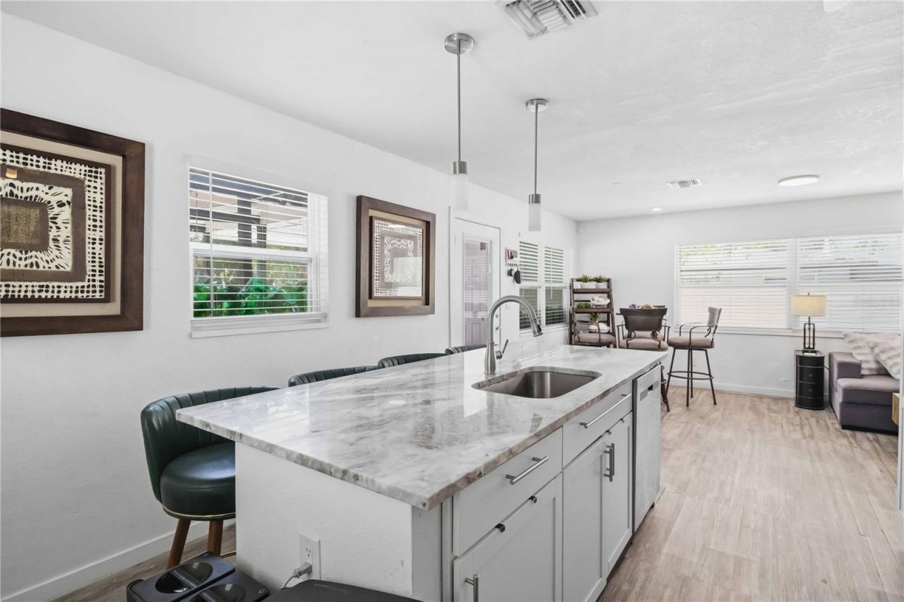 2565 Browning Street , Sarasota, FL 34237 Photo