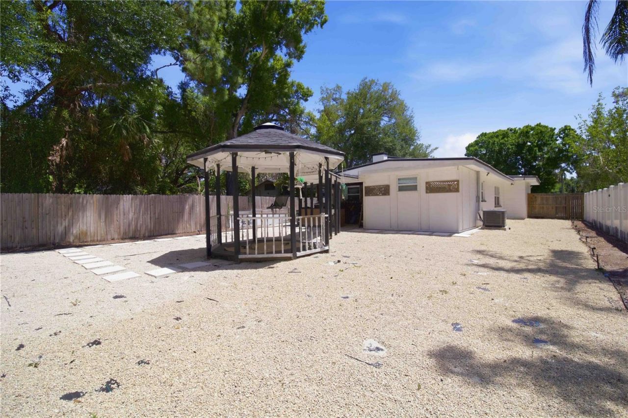 2565 Browning Street , Sarasota, FL 34237 Photo