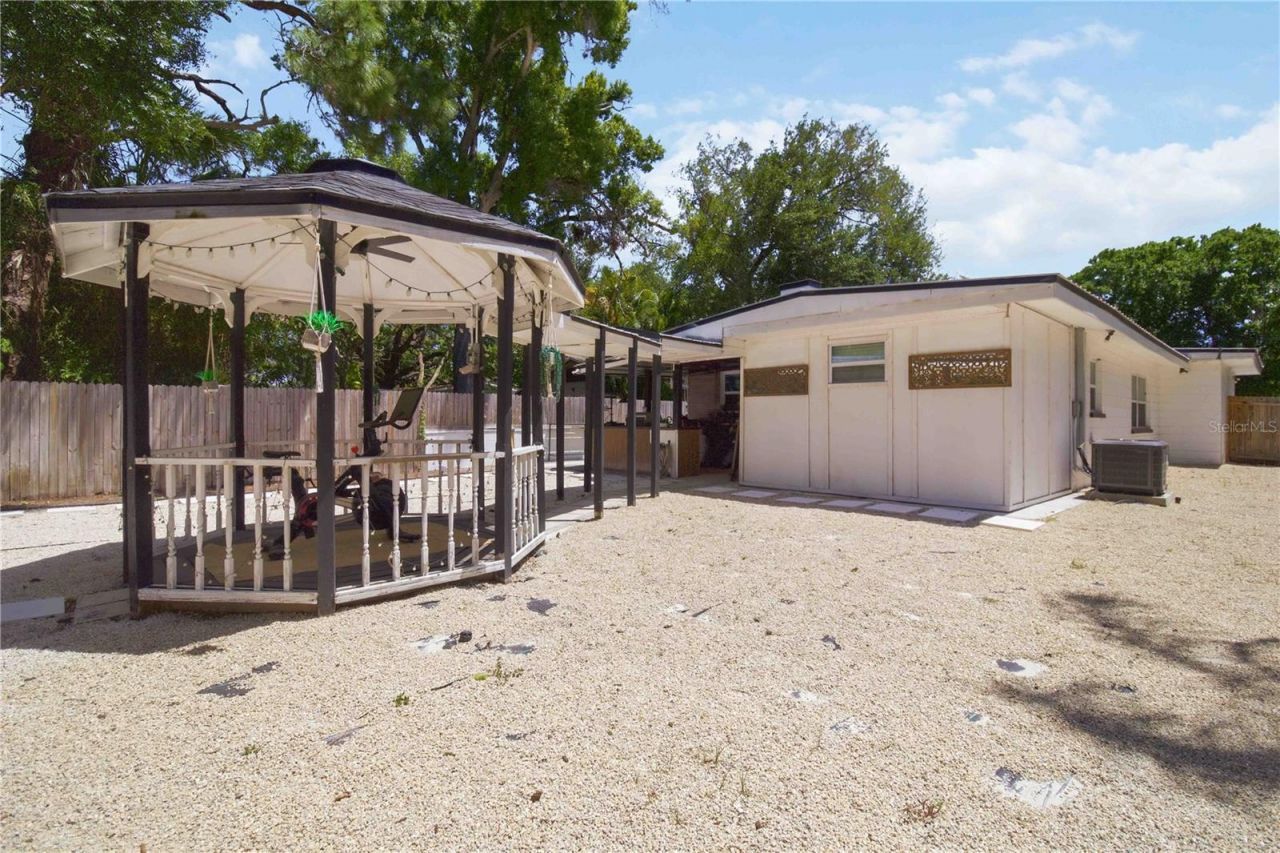 2565 Browning Street , Sarasota, FL 34237 Photo