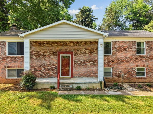8928 Farne Island Blvd, Knoxville, TN 37923