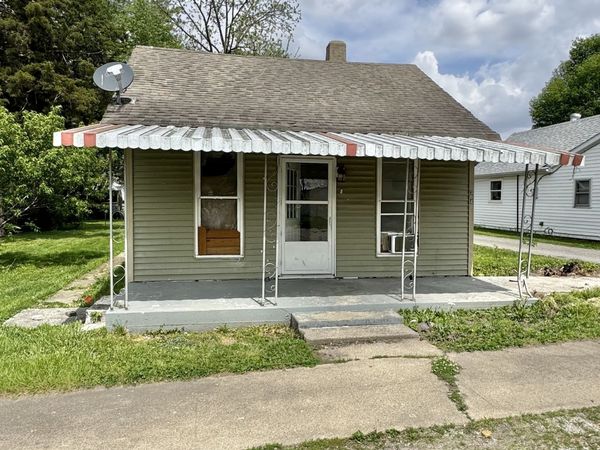 304 E Franklin Street, IN 47272