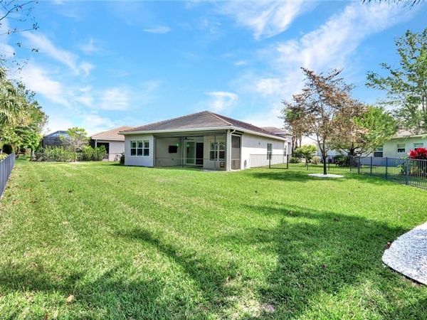 28685 Montecristo LOOP, BONITA SPRINGS, FL 34135