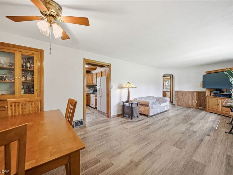 10129 E River Road, Elyria, OH 44035 Photo 5