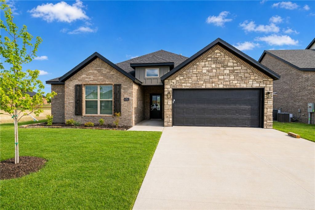 6701 SW High Meadow Boulevard, Bentonville, AR 72713 Main Photo