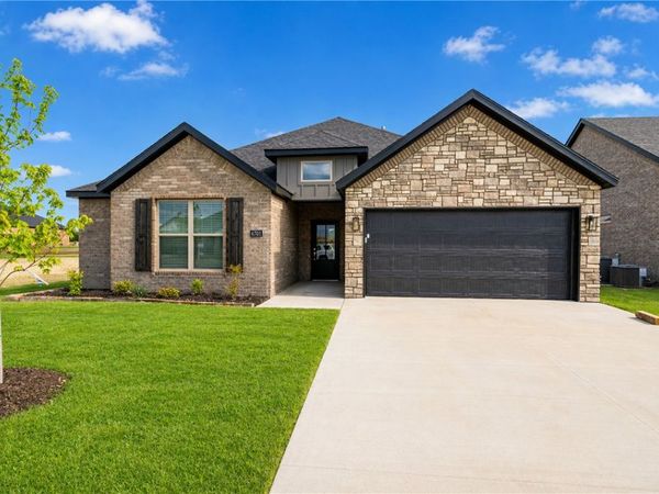 6701 SW High Meadow Boulevard , Bentonville, AR 72713