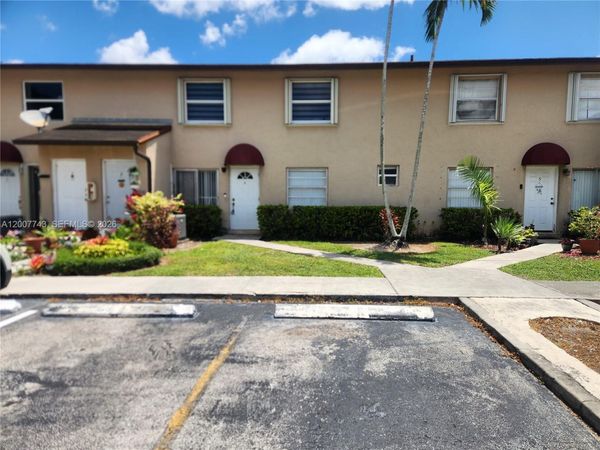 15250 SW 80th St , Unit 4, Miami, FL 33193