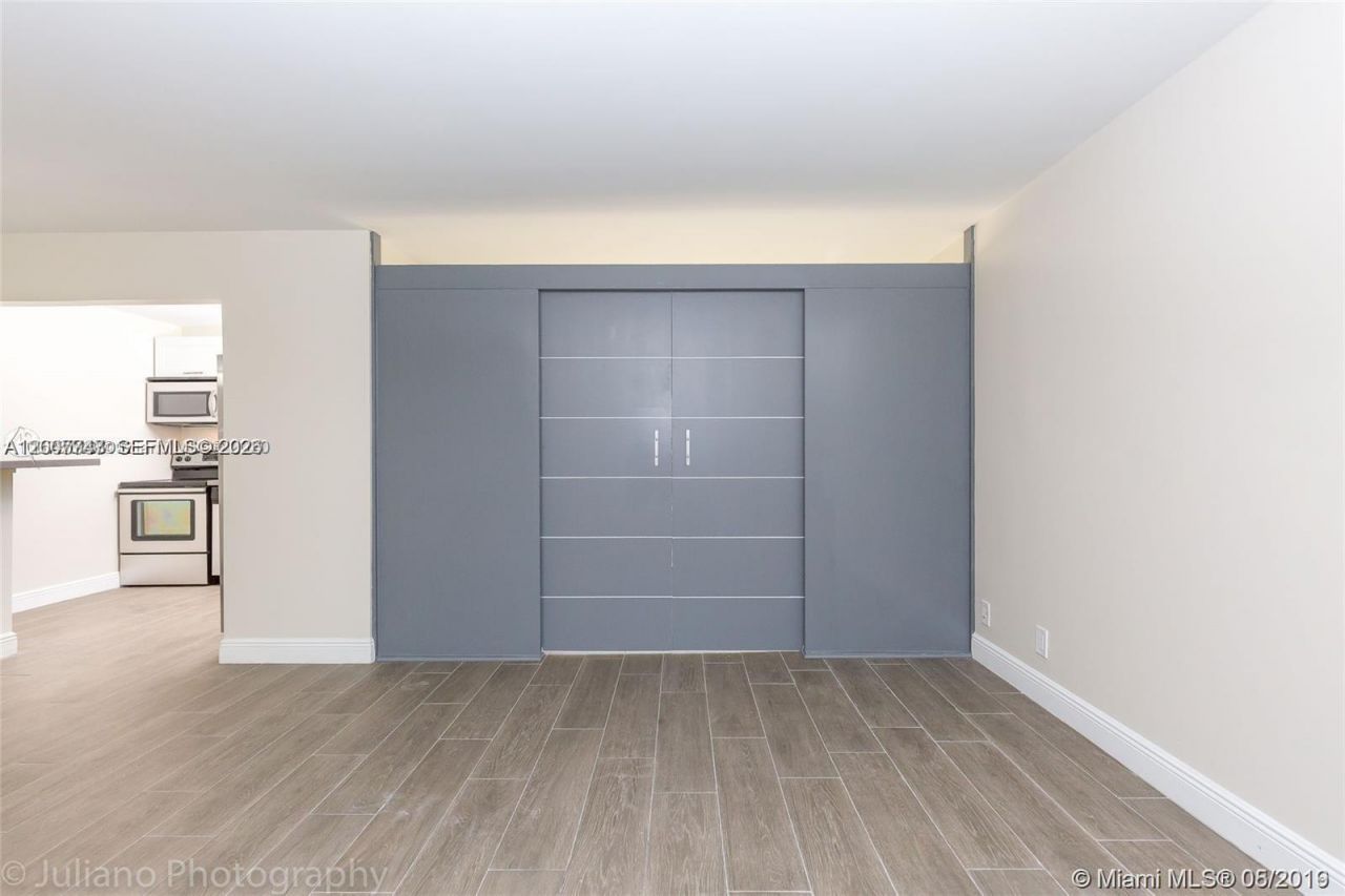 16919 N Bay Rd , Unit 218, Sunny Isles Beach, FL 33160 Photo