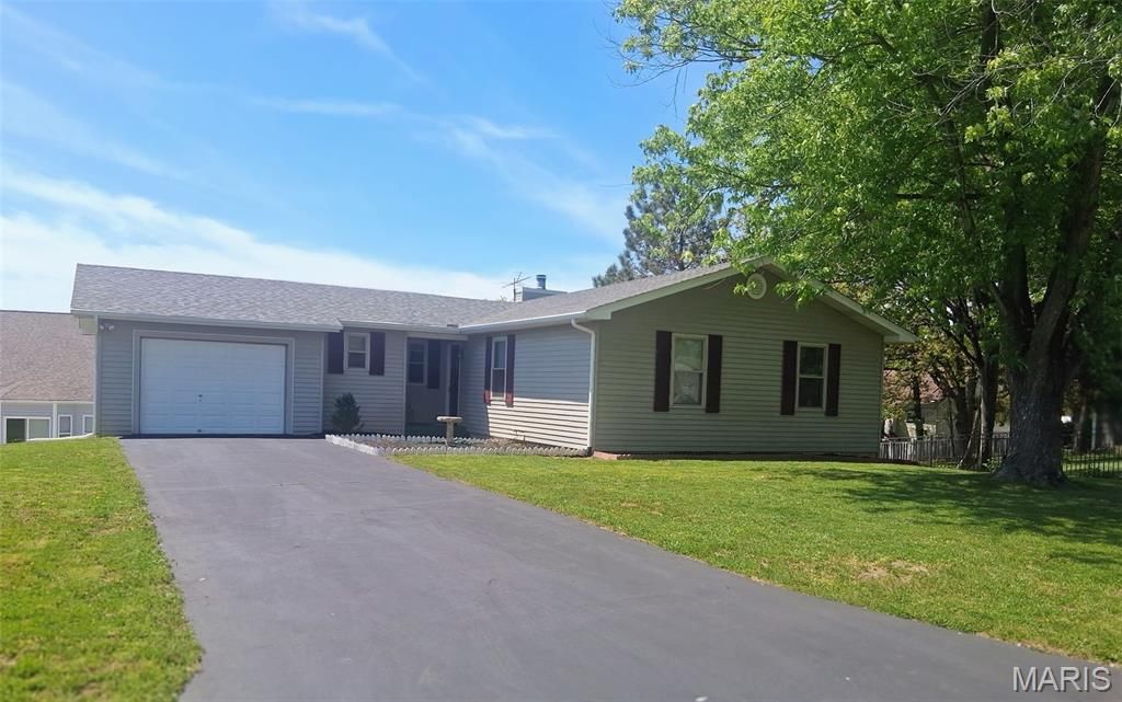 10324 Fairway Drive , Foristell, MO 63348 Main Photo