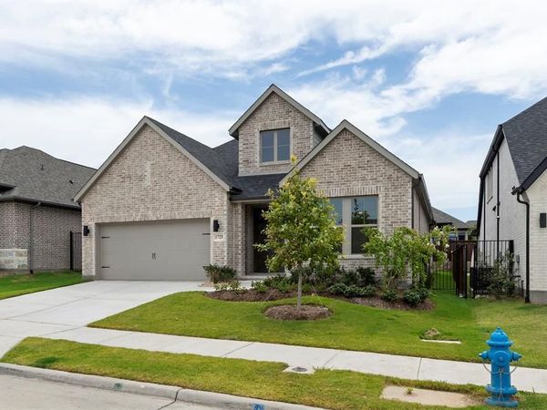 1725 Hillside Stroll Drive, Lavon, TX 75166