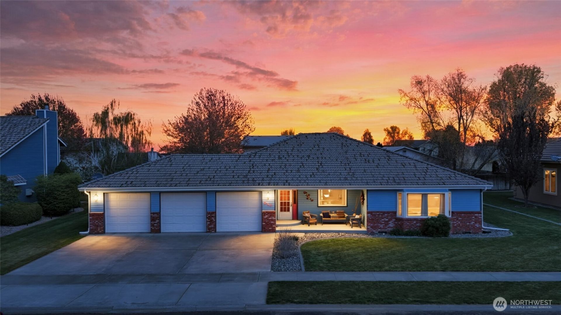 216 E Tanglewood Drive, Moses Lake, WA 98837 Main Photo