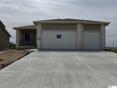 21439 Y Street, Elkhorn, NE 68022