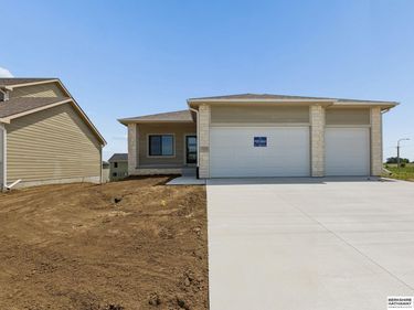 21439 Y Street, Elkhorn, NE 68022