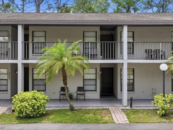 3025 QUAIL HOLLOW , Unit 17, SARASOTA, FL 34235