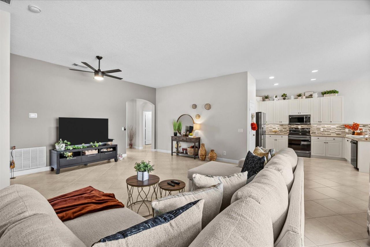 10491 SW Katrina Way, Port Saint Lucie, FL 34987 Photo