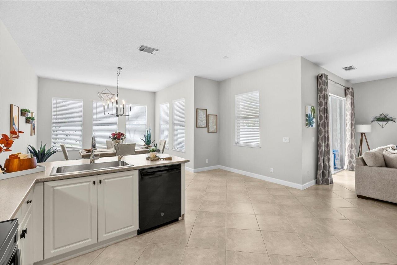 10491 SW Katrina Way, Port Saint Lucie, FL 34987 Photo
