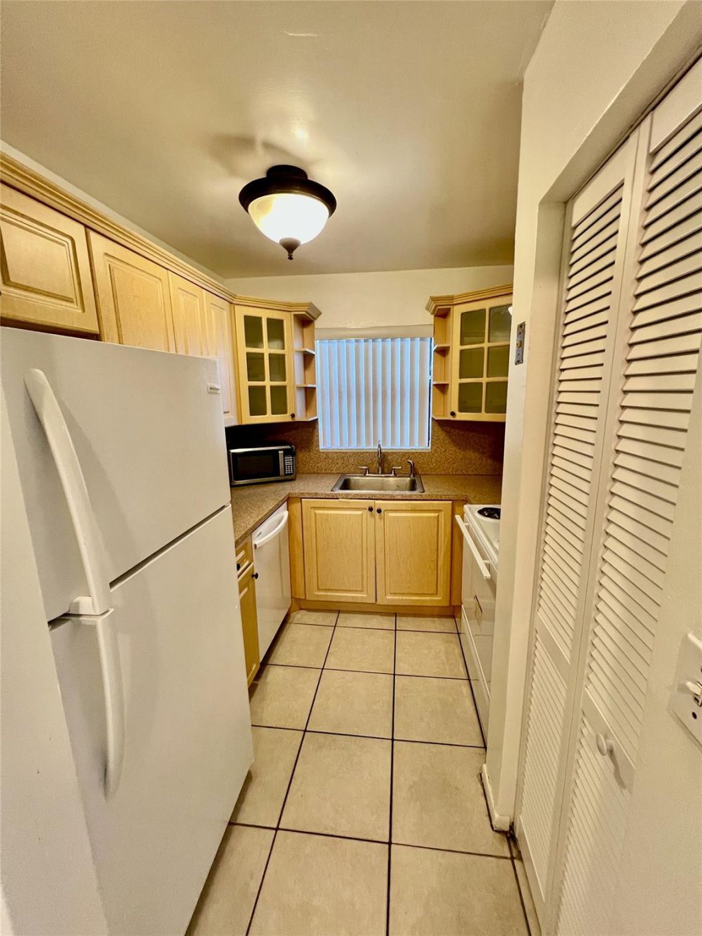 13500 NE 3rd Court, Unit 412, North Miami, FL 33161 Photo