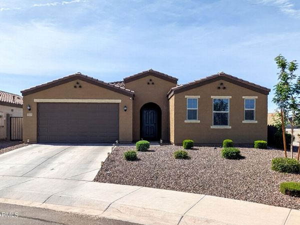 2439 W PECAN Road, Phoenix, AZ 85041