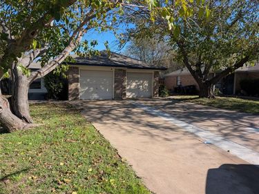 6709 Ridgecrest Court, Fort Worth, TX 76133