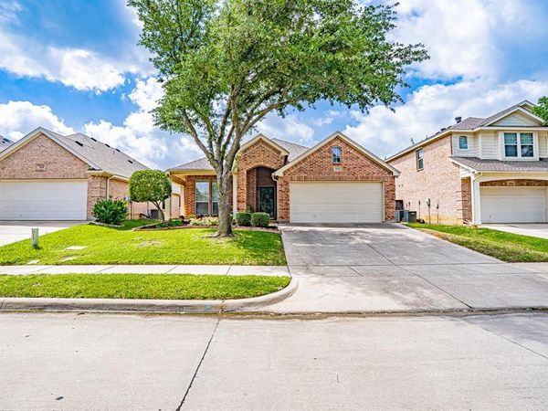 1010 Loblolly Pine Drive, Arlington, TX 76012