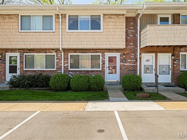 10971 Carroll Wood Way, Unit 1, Unincorporated, MO 63128