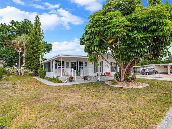 506 Blossom CT , NORTH FORT MYERS, FL 33917