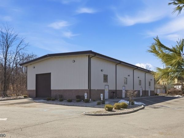 126 Allen St, Netcong, NJ 07857